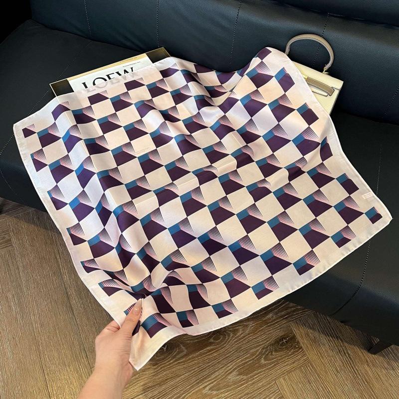 New 71 * 71cm Korean version small square scarf women's silk scarf spring and summer thin sunscreen scarf neck protection tied bag headband scarf