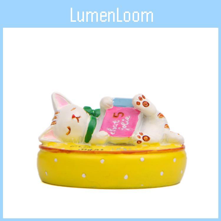 Katt Ligger På En Kudde Läser En Bok Resinfigur För Vardagsrum Och Studioinredning