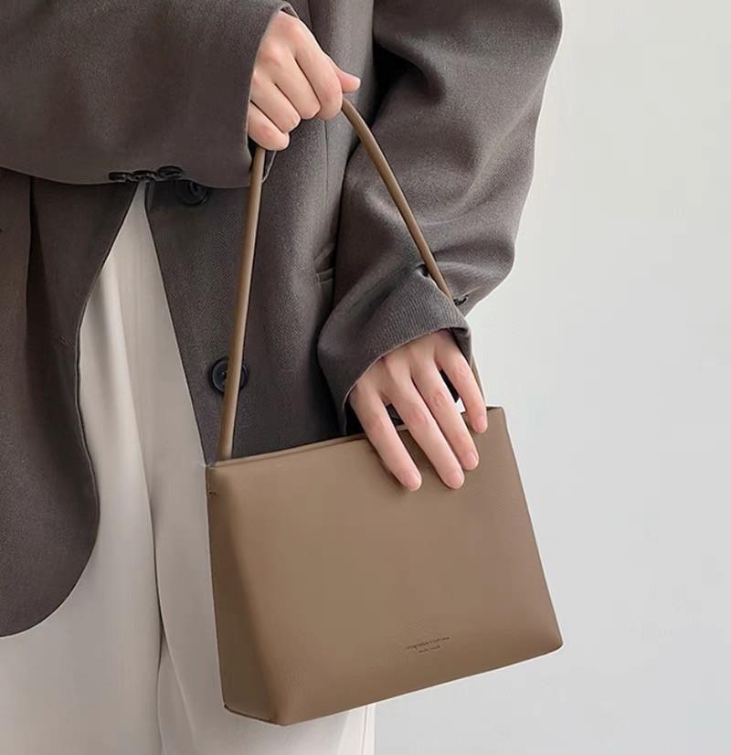 Bags for Women 2026 Autumn New French Simple Versatile Underarm Handbags Luxury Designer Solid Single Shoulder Bags