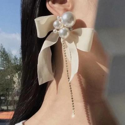 Perlové náušnice s dlouhými střapci a mašličkou z stuhy pro ženy Módní šperky Střapcové náušnice