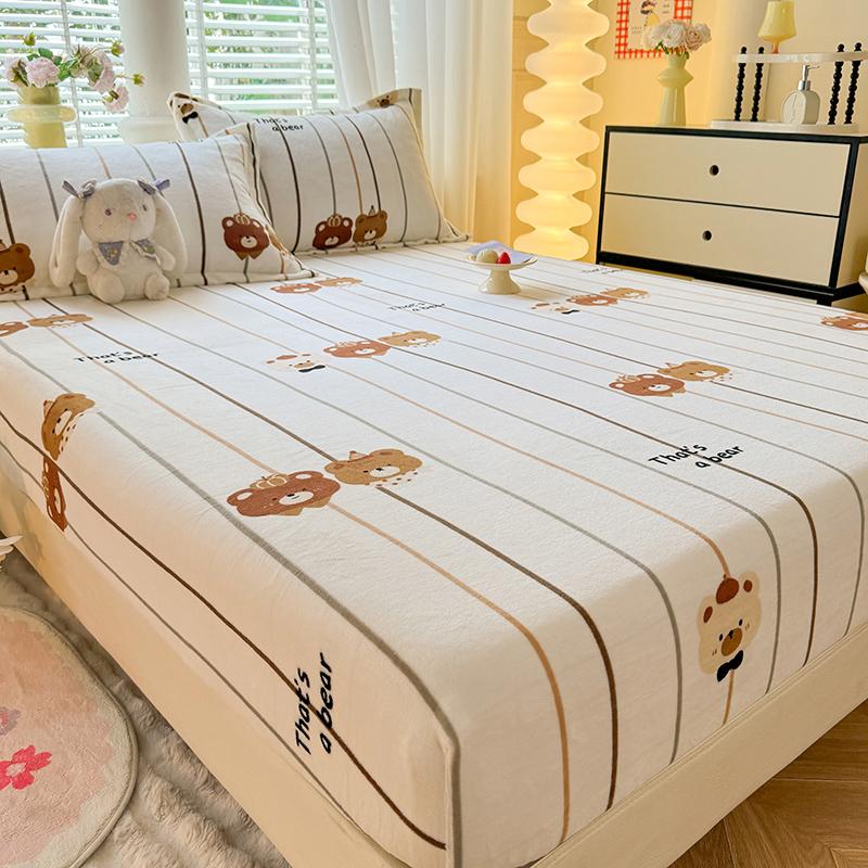 Soft Bedsheet Warmth Fitted Sheet Cartoon Style Bed Linen Velvet Bed Cover Sheets with Elastic Band Drap De Lit (No Pillowcase)