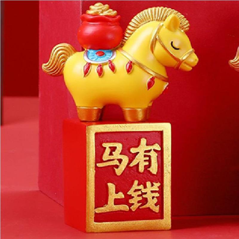 2026 New Year Resin Pony Decoration Ornament Mini Car Desktop Ornament New Year Birthday Blessing Gift Spring Festival Crafts