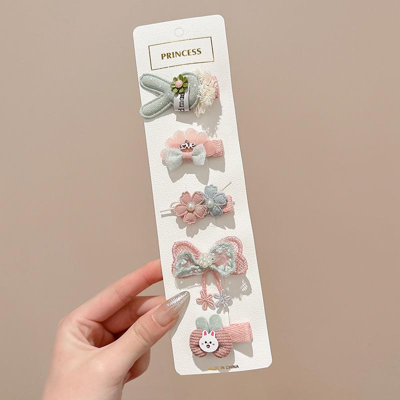 Retro Cute Baby Hair Clips – Gentle Fabric Flower Headwear for Girls