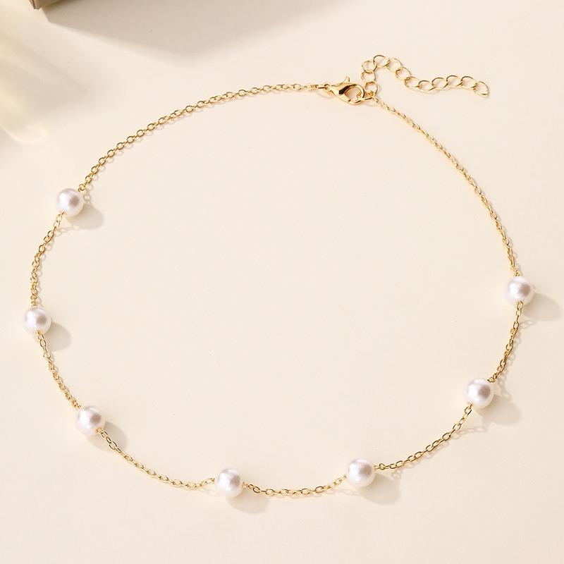 New Accessories Fashion Pearl Chain Necklace Simple Light Luxury Pearl Pendant Ladies