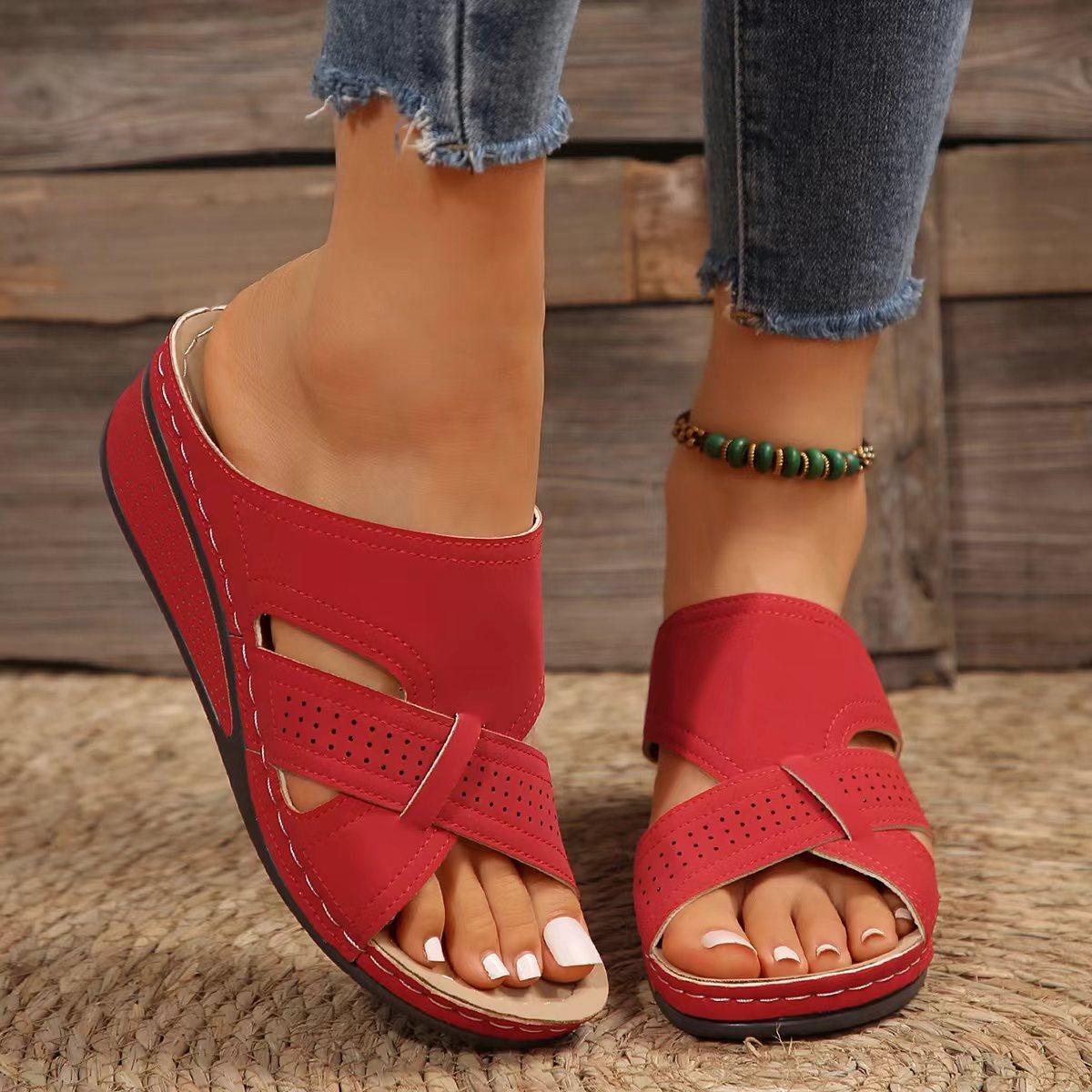 

Foreign trade spot European and American outer wear beach flat mother shoes women s sandals wedge heel retro hollow slippers 43 червоний