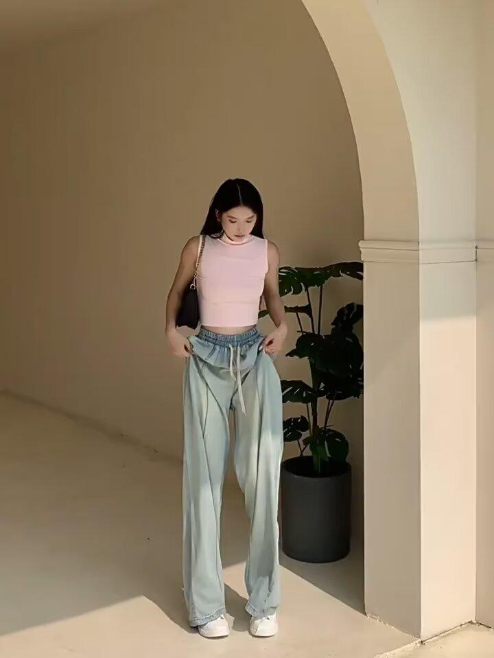 Women's High-Waisted Wide-Leg Ice Silk Jeans: Elastic Waist, Loose Fit, Slimming, Summer-Ready, Floor-Length.
