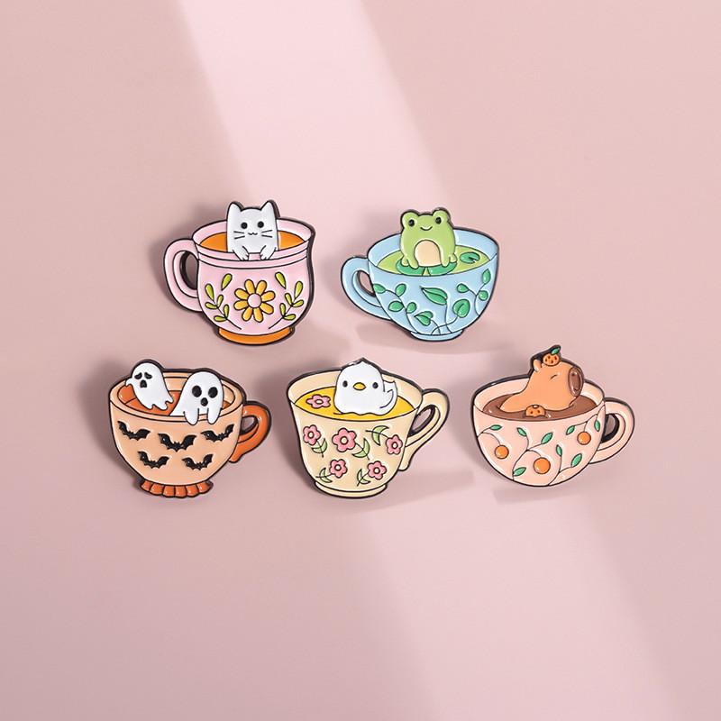 Cute Capybara Cat Frog Brooch Charming Cartoon Animal Metal Badge For Unique Fashion