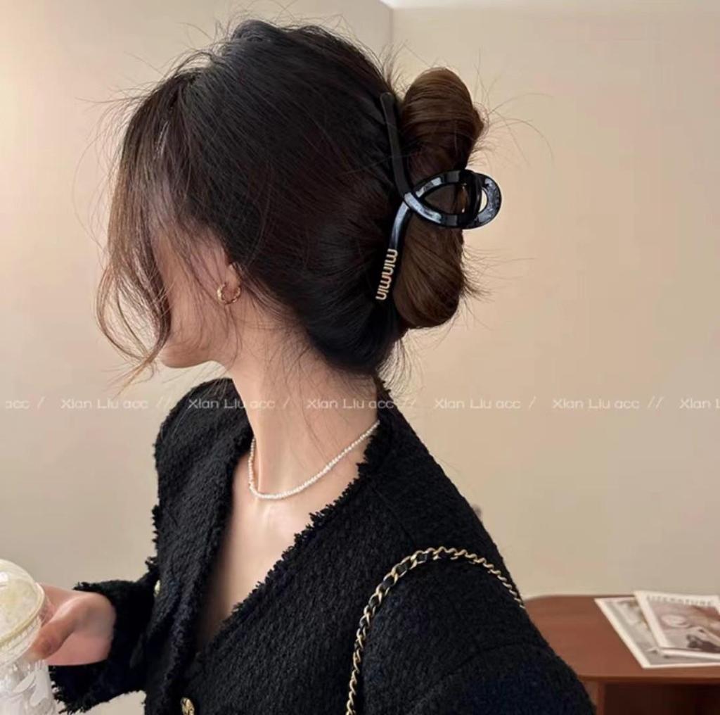 High-End Matte Frosted Large Hair Claw Clip, Women's Chic Shark Clip