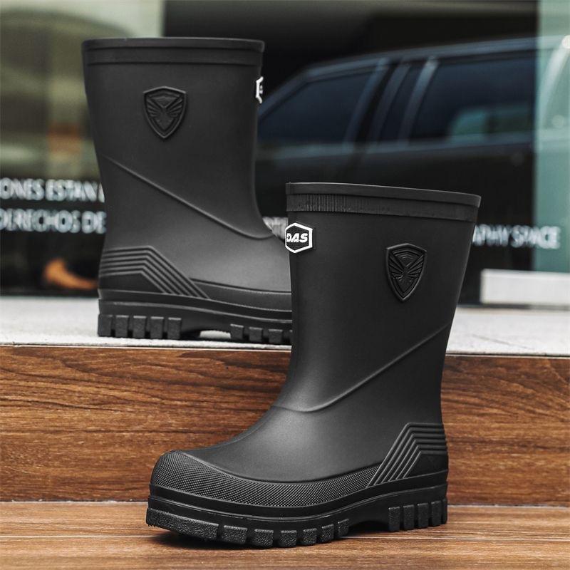 

Fashion Men s Rain Boots Fashion Mid-Calf Rubber Boots Waterproof Car Wash Fishing Work Boots Men Rubber Galoshes Botas De Lluvia Hombre 40