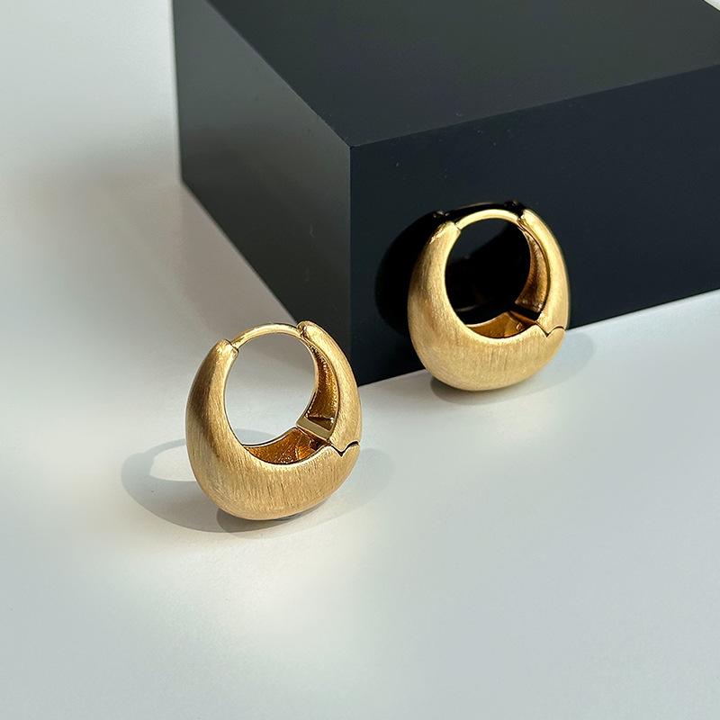 Simple brushed metal ear buckles Korean high-end earrings cold matte plain ring earrings