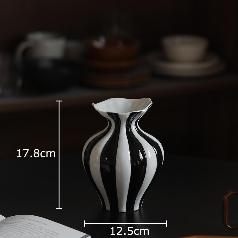 

Hand-painted Striped Ceramic Vase Desk Decoration Creative Flower Pots Flowers Arrangement Floral Vases Room Aesthetic Decor