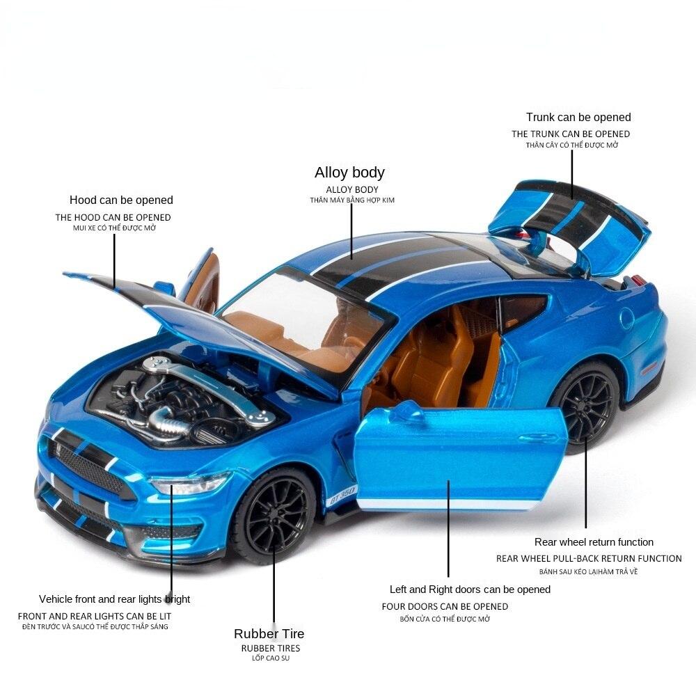 Fashion Toys Diecast 1 /32 Alloy Sports Car Model Pendant Toy With Sound Light Metal Return Force Toy Cars Model Car Christmas Toys