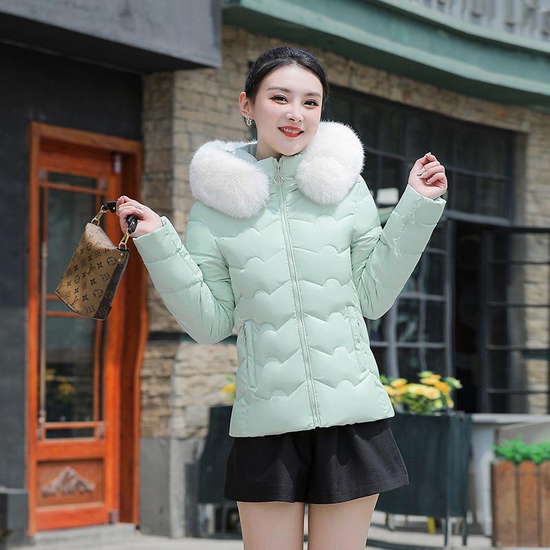 New Women's Padded Jacket Short Jacket Large Fur Collar Hooded Women's Padded Jacket Women's Large Size Padded Jacket