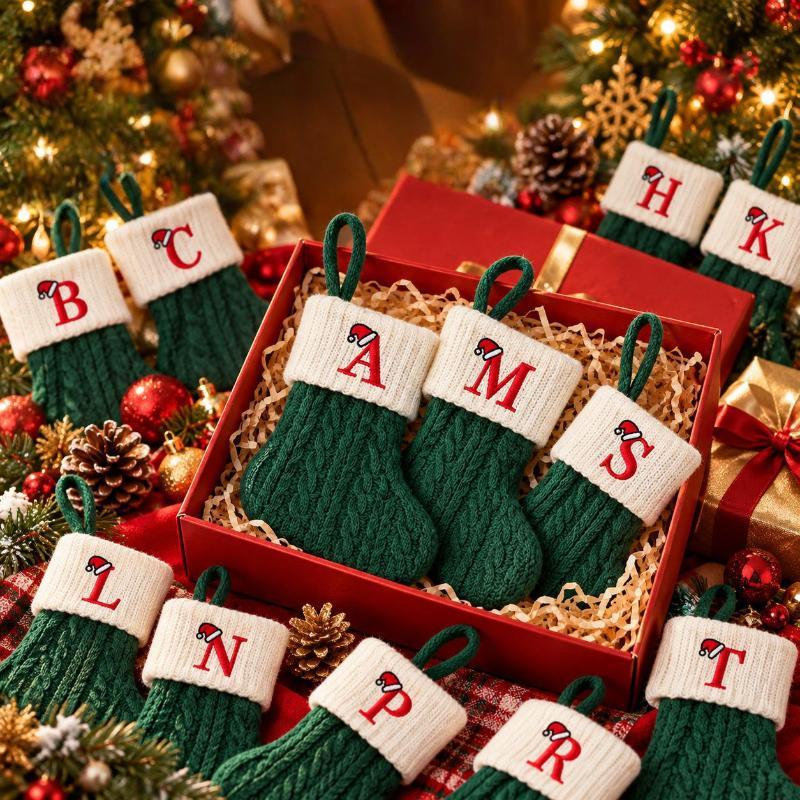 1 Stück Monogramm Gestrickte Socken Grün A-Z Buchstabe Hängende Weihnachtsstrümpfe Kamin Weihnachtsbaum Hängend Party Dekoration