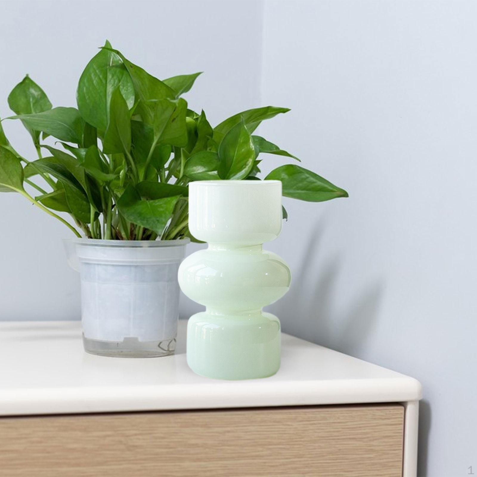 

Современный набор стеклянных ваз - элегантная цветочная композиция для домашнего декора зелёный