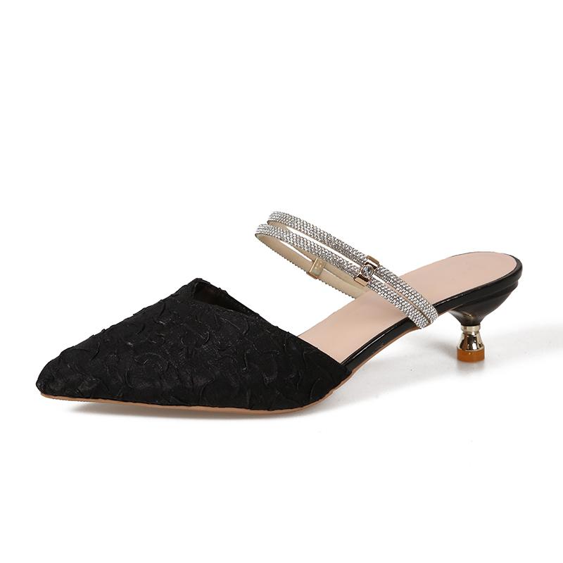 

Модные весенние новые шлепанцы Baotou женские модные остроносые с мелким вырезом, тканевой верх, противоскользящие износостойкие туфли на каблуке 40 чёрный