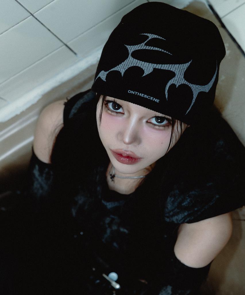 Ondeossin Graphic Beanie Black