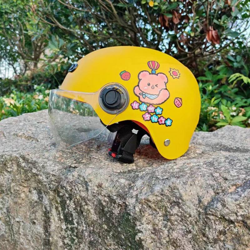 Adjustable Super Cute Kids Safety Helmet for Electric Scooter, Ages 2-12 - Anti-Fall, All-Season Protection