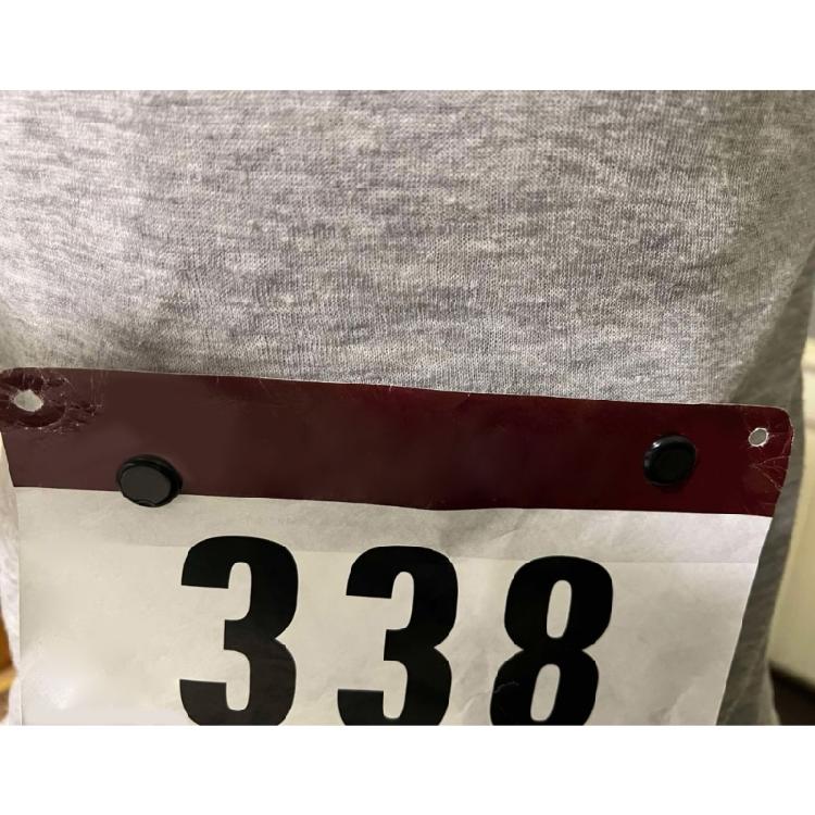 4 Pairs Athletic Bib Magnets Number Holder Calsp Round Shape For Race Number Lightweight Sport Equipment