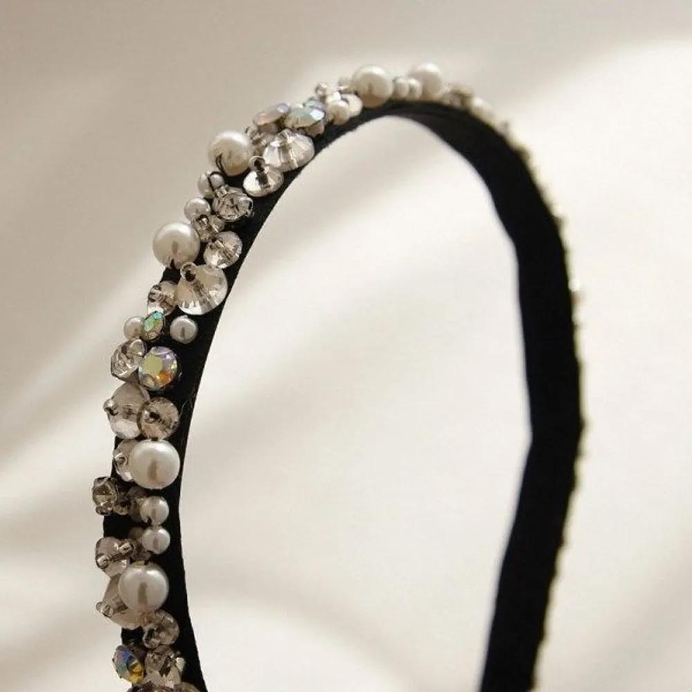 J Lauren Shine White Cubic Pearl Detail Hairband H0979