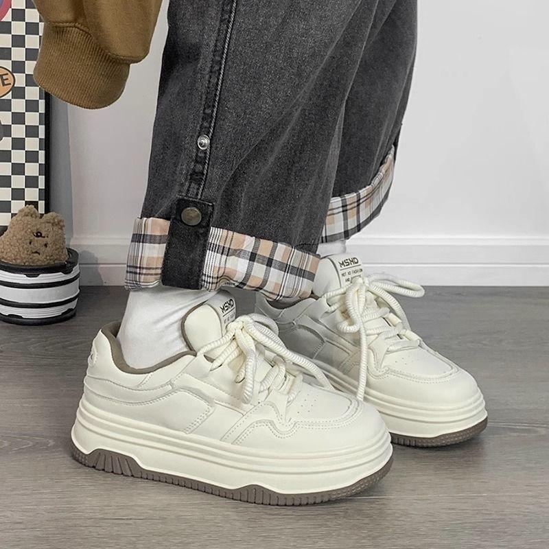 Niche Design Little White Shoes Women's 2025 Spring and Summer Explosion Versatile Bread Trend Platform Student Casual Board Shoes