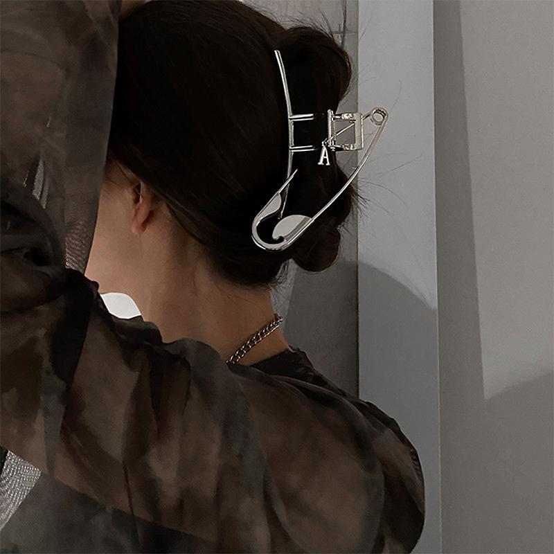 1Pc Women Cool Hair Accessories Simple Trendy Pin Hair Claw  Elegant Hair Clip Hairpins High-End Light Luxury Shark Clips