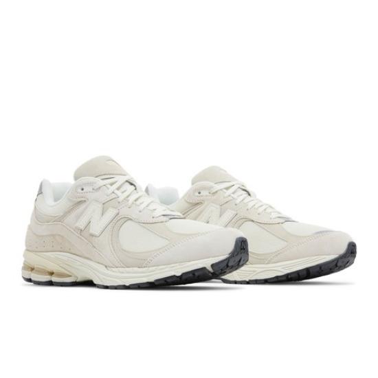 New Balance 2002R Calm Taupe M2002RCC
