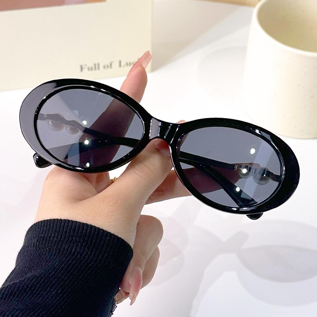 Retro Oval Frame Faux Pearl Fashion Glasses For Men And Women Luxury Glasses Perfect For Parties Photoshoots & Casual Wear