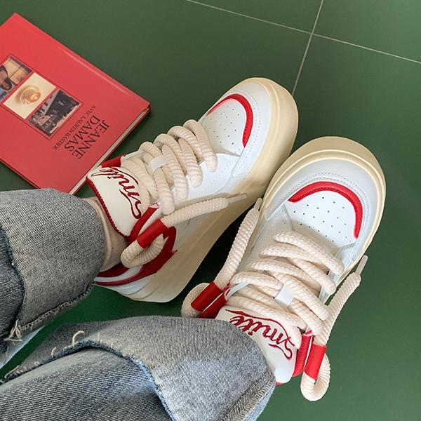 Platformowe trampki damskie buty wiosna jesień kobieta sznurowane mieszkania buty trampki Casual Ladies sportowe buty wulkanizowane damskie