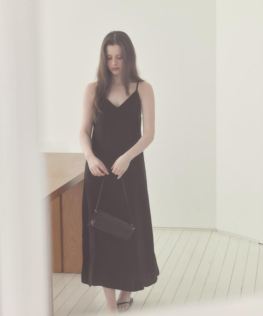 Pres De Moi Rie Bag (Black)