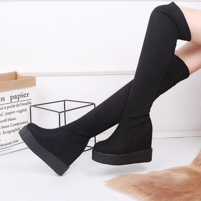 Dámské zimní kozačky nad koleno s termální podšívkou, užší střih, silná podrážka, klínové podpatky, vnitřní výška, zeštíhlující nohu, vysoké podpatky