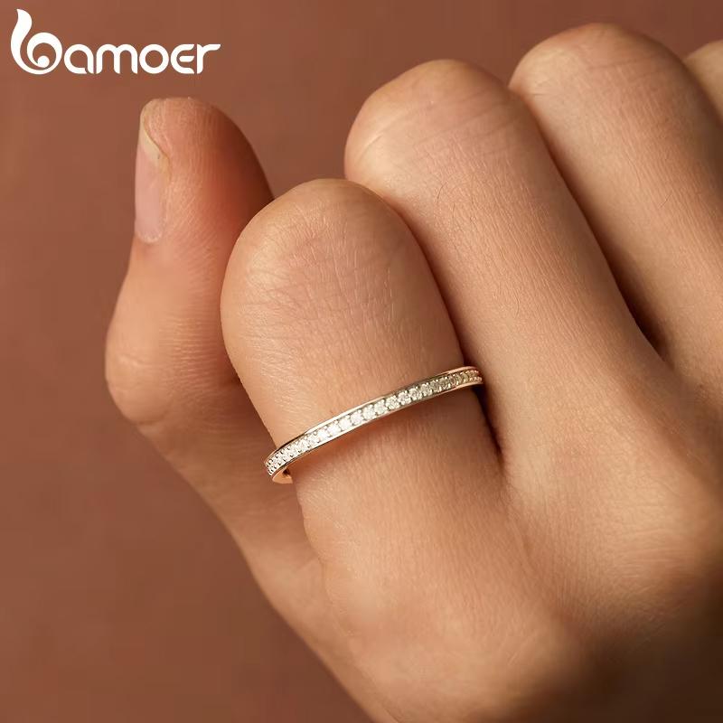 BAMOER Moissanite Wedding Band 925 Silver Eternity Rings Platinum Plated Lab Created Diamond Stackable Ring for Women
