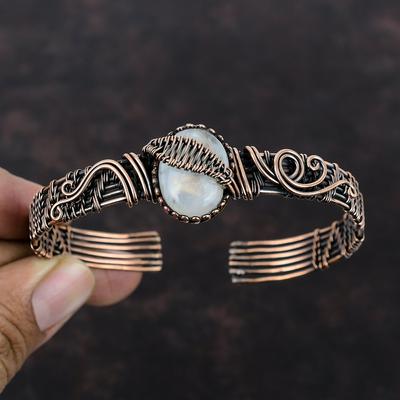 Regenbogenmondstein Edelstein Armreif Verstellbarer Manschettenarmreif Kupferdraht umwickelter Schmuck Handgemachtes ethnisches Armband Kupferdraht Umwicklung Manschettenarmreif