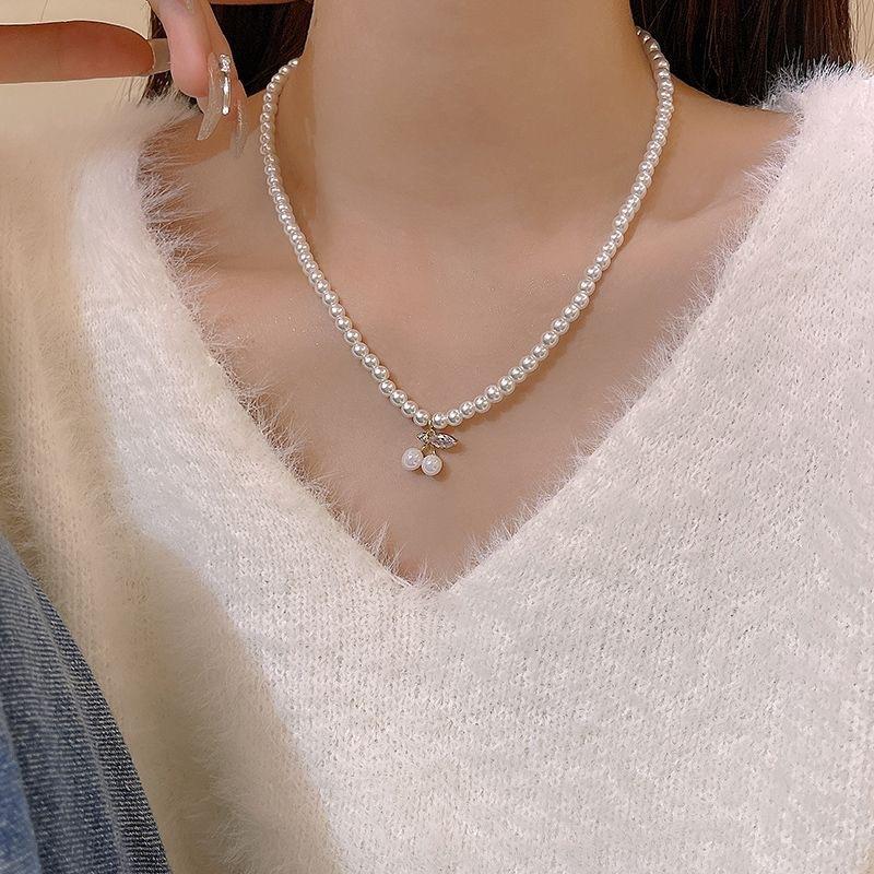 Nk-207 Cherry Small Pendant, Pearl Necklace, Short High-End Niche Light Luxury Women'S New Internet Celebrity Popular Necklace