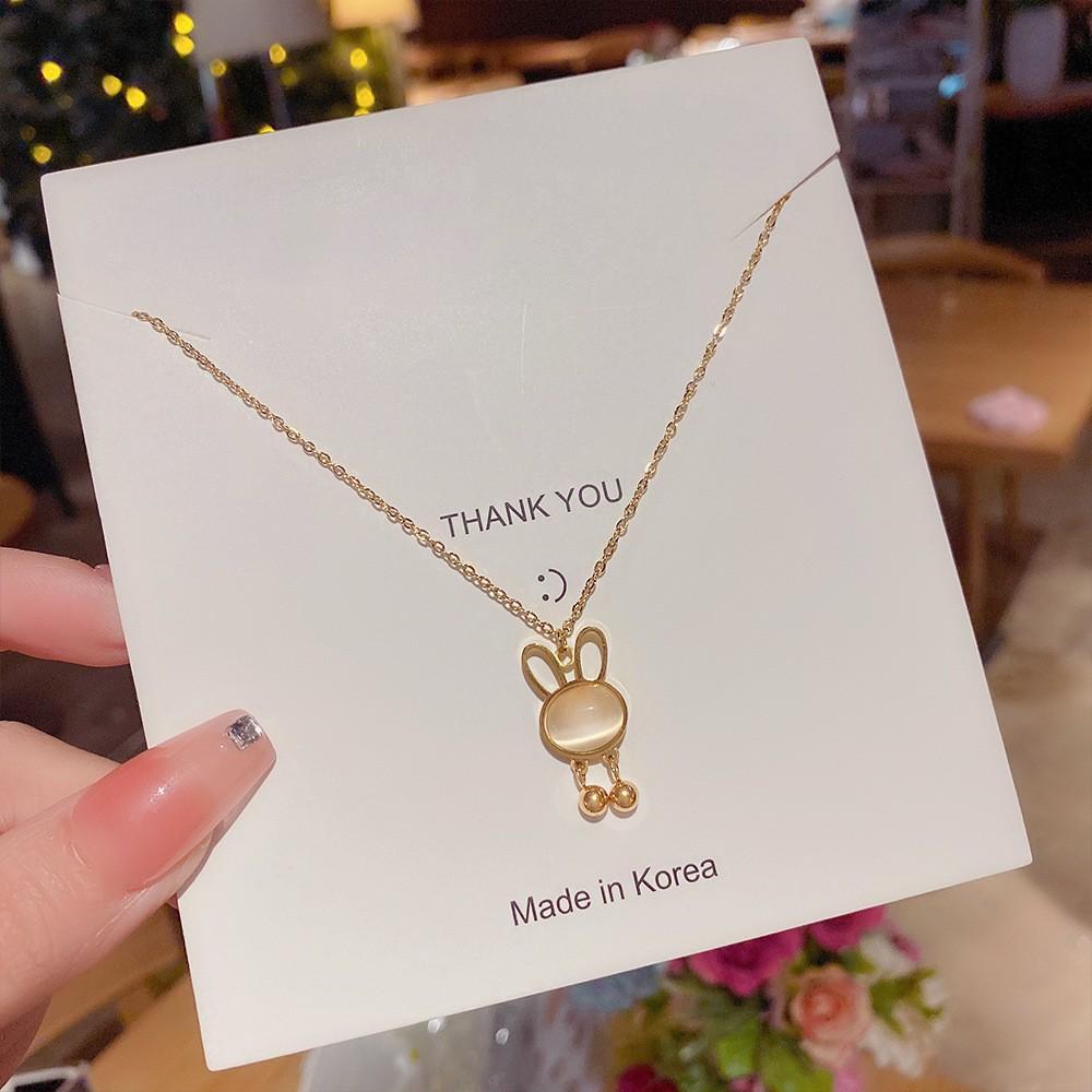 Niche design sense does not fade clavicle chain new fashion simple neck chain Japanese and Korean all-match light luxury titanium steel necklace women