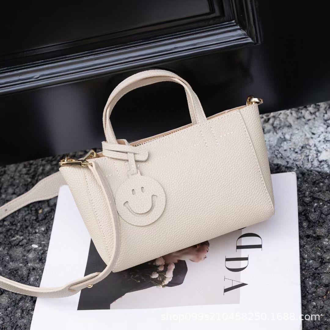 

Стильная и простая женская универсальная новая кожаная сумка-мессенджер через плечо из коровьей кожи первого слоя, сумка для отдыха