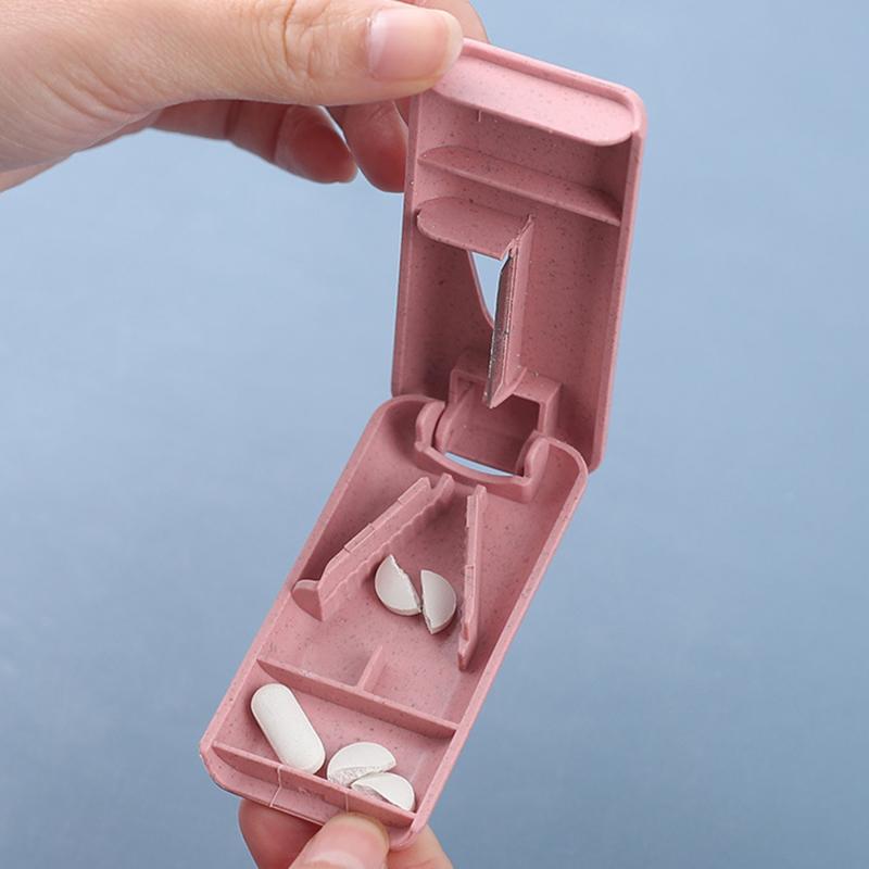 1/2pcs Mini Plastic Medicine Pill Holder Useful Portable Tablet Cutter Splitter Pill Case Storage Box Pill Tablet Cutter Divider