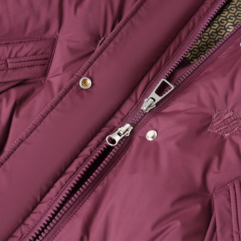 Nadměrná velikost XL-6XL Dámská krátká prošívaná bunda středního věku Zimní svrchní oděv s kapucí Elegantní výšivka Hřejivé péřové kabáty