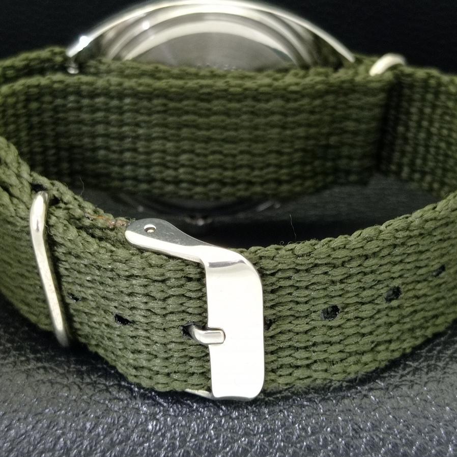 AUTHENTIC HMT INDIAN HAND-WINDING GREEN DIAL WRIST WATCH A426480-2