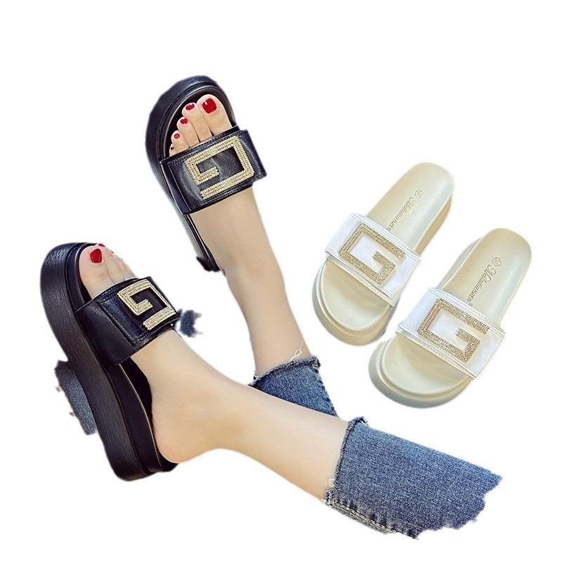 Leather Cool Slippers Women Wear 2025 New Summer Fashion Internet Celebrity Women Thick Bottom Sponge Beach Ins Tide