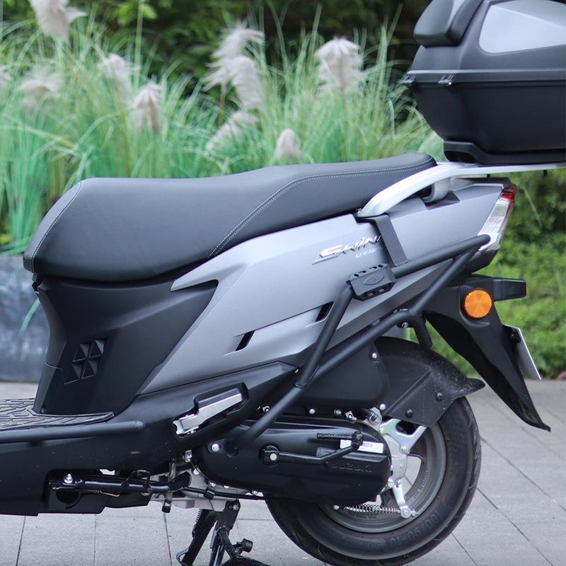 Leichtmotorrad Suzuki UY125 Schutz-Kollisionsschutzstangen - Vorder- und Hinterradstoßstangen aus Kohlenstoffstahl
