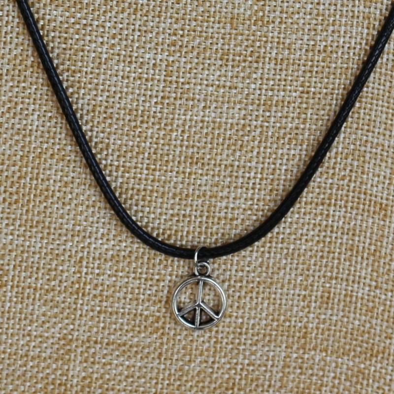 Schmuck Geschenke Frauen Anhänger Halsketten Spitze Hohl Schlüsselbein Kette Mode Kurze Halskette Frieden Halskette