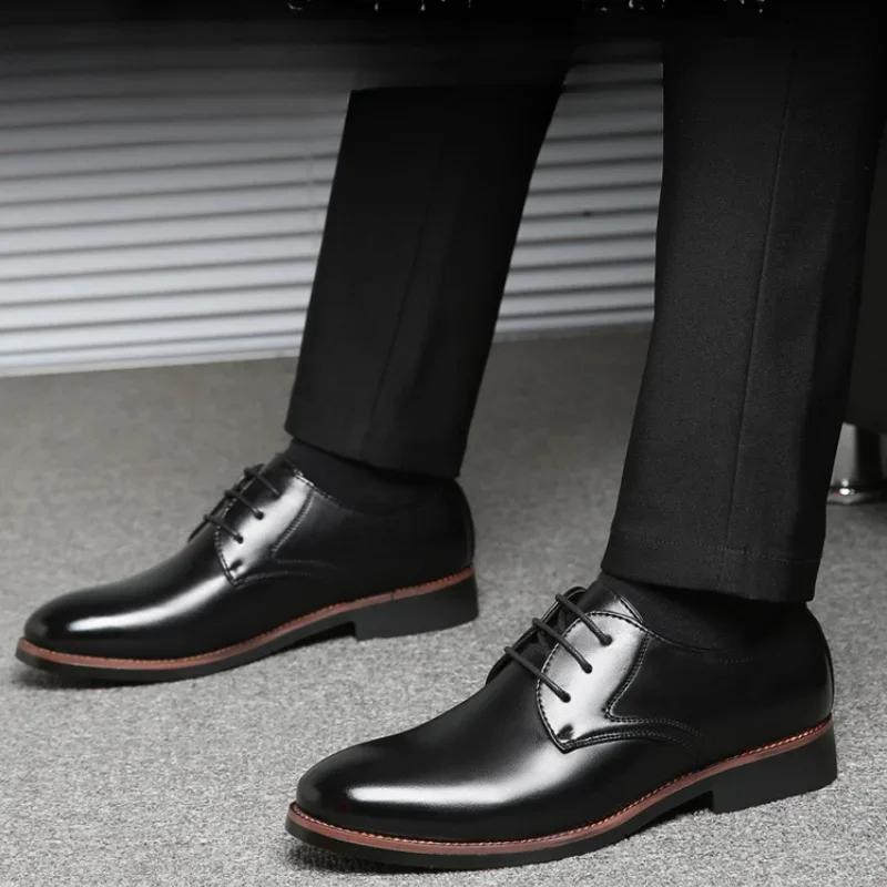 Fashion Men Breathable Leather Shoes Black Soft Leather Soft Sole Spring and Autumn Groomsmen Men Business Formal Casual Shoes