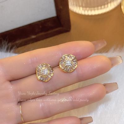 Minimalist Luxury Zircon Flower Stud Earrings with S925 Silver Needle