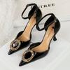 Fashion Fashion Pointed High Heels Women Pumps Metal Decoration Women Heels Patent Leather Women's Sandals Summer Luxury Banquet Shoes