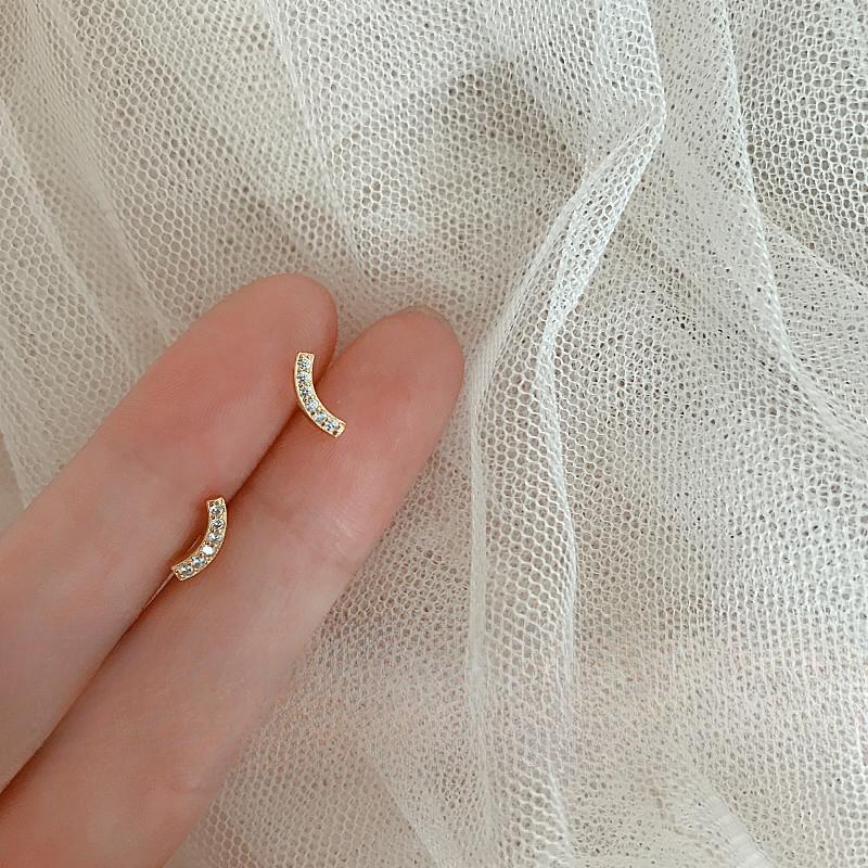 U-shaped Stud Earrings Women's Japanese and Korean Version Zircon Smile Earrings Simple Fashion Curved Earrings