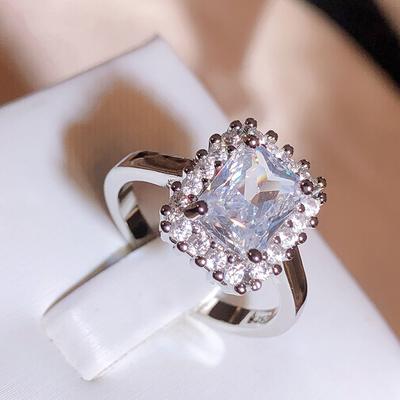 Klassischer Weißer AAA Zirkonia Ring für Damen Quadratischer Gelber Zirkonia Schmuck 925 Versilberter Persönlichkeitsring Hochzeit Brautschmuck