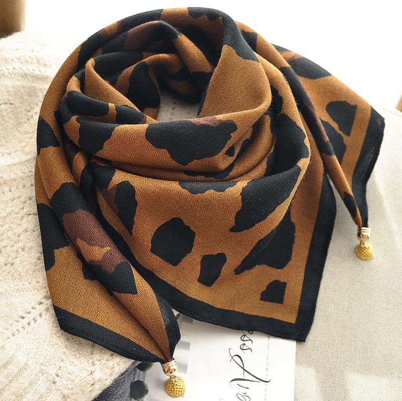 Square Lightweight Neck Scarf with Magnetic Clasp Adjustable Closure Soft Fabric Printed Pattern Elegant Design for Everyday Use