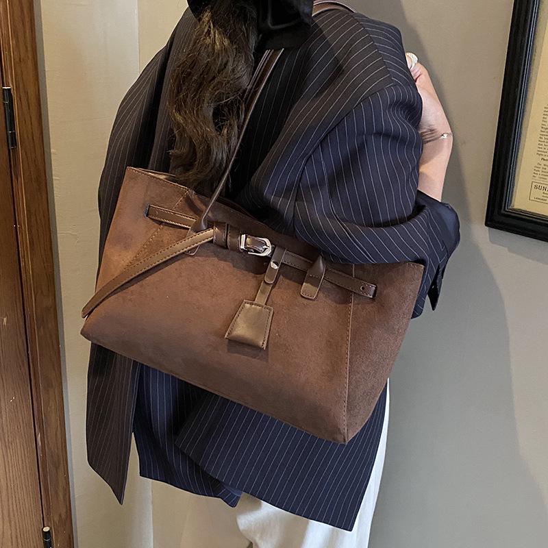 

Осенняя матовая текстура женская замшевая сумка-тоут - Большая вместимость, сумка на одно плечо для поездок на работу кофейный