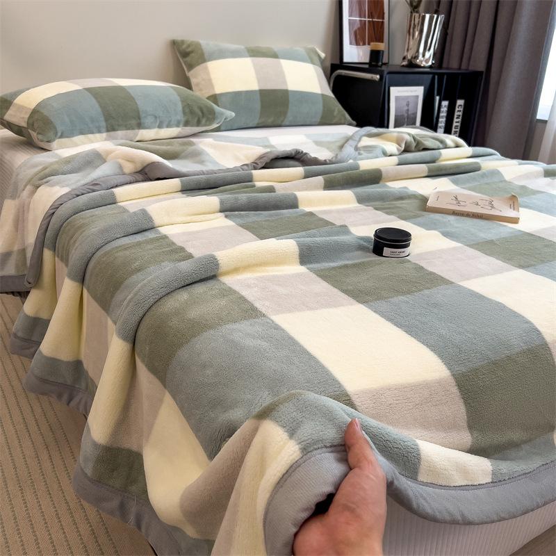 Single Piece Thickened Velvet Flannel Bed Sheet - Warm Autumn/Winter Coral Fleece Duvet Cover & Blanket